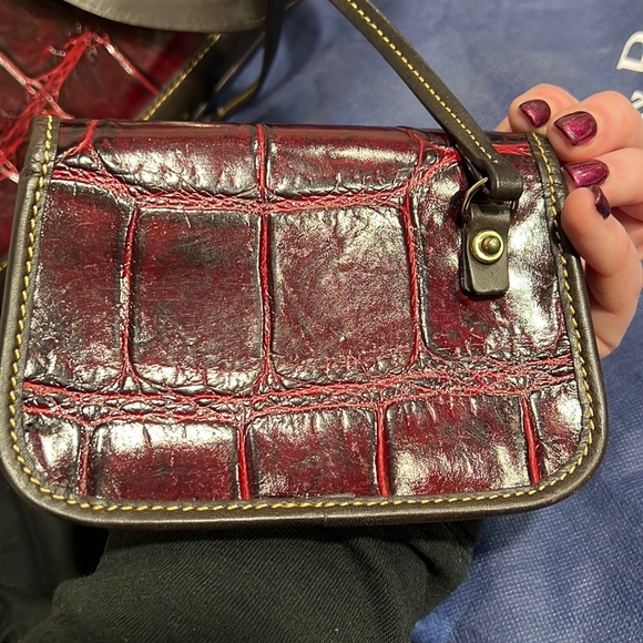 Dooney & Bourke Maroon Wine Crocodile Textured Bag with Mini Wallet Pouch - Picture 9 of 14